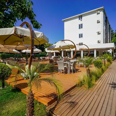 Hotel Lara Garden